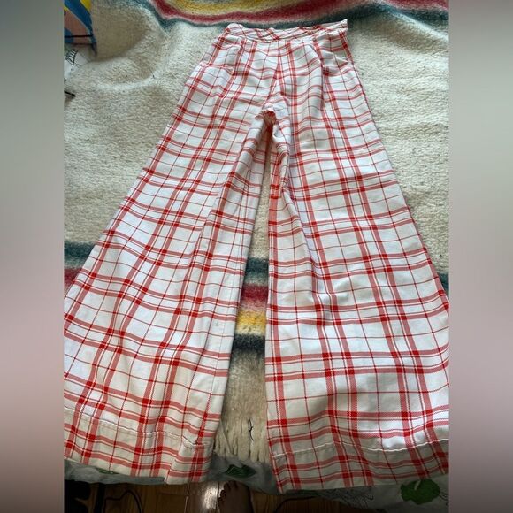 1970s Checkered White & Red Bell Bottom Pants - Picture 5 of 15